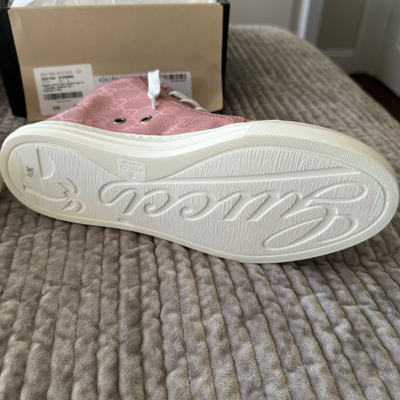 CYBER MONDAY DEAL! Gucci- Brand new pink/soft pink GG sneakers, size 36.5 - Picture 9 of 11